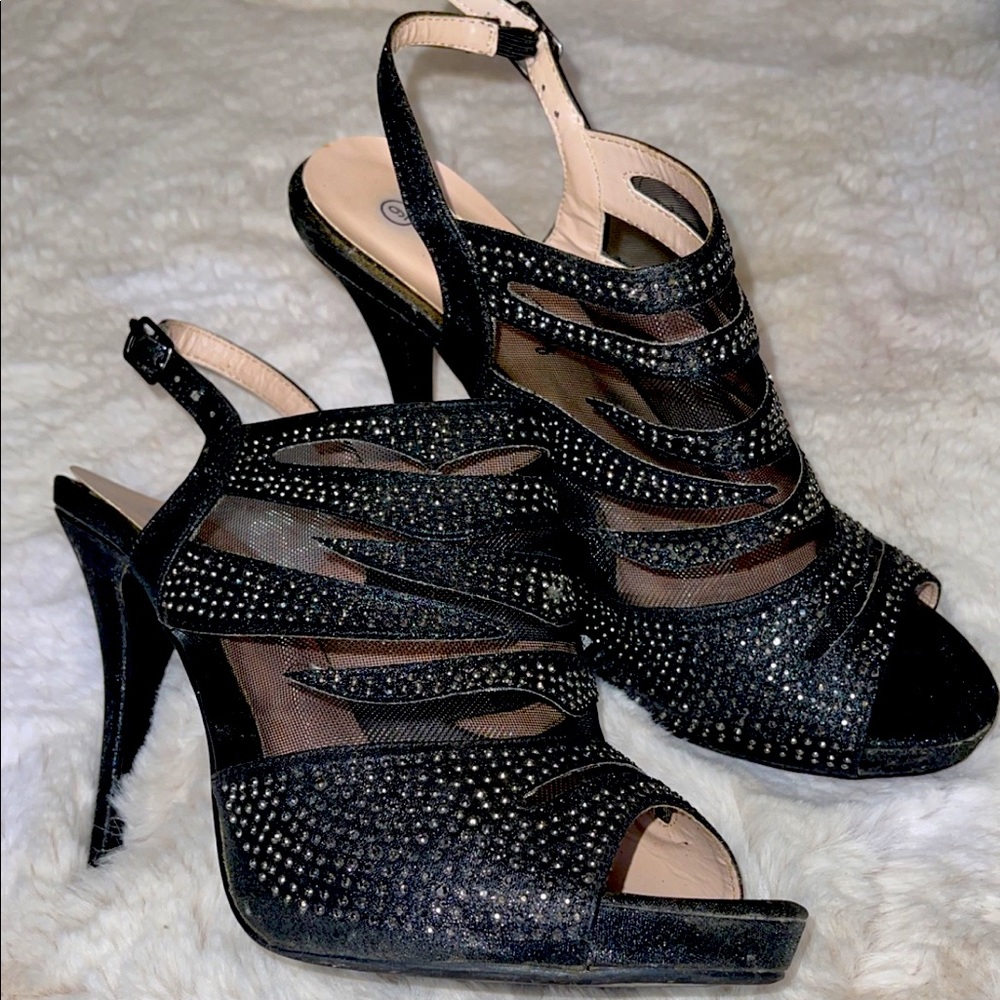 Black heels size 9